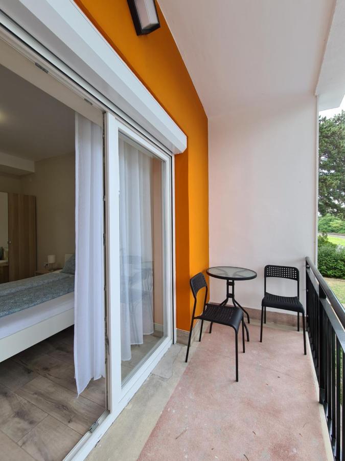 Oet Fenyo Apartmanhaz Siófok Exterior foto